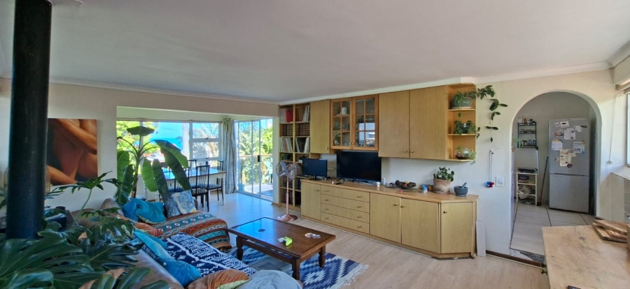 To Let 4 Bedroom Property for Rent in Kleinmond Western Cape